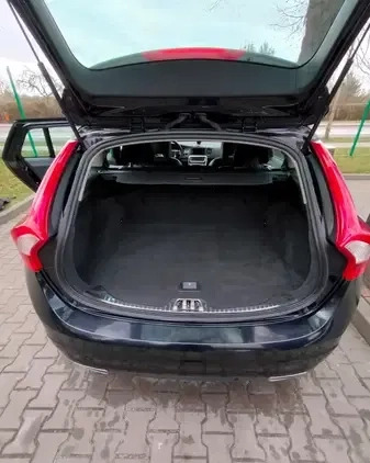 Volvo V60 cena 43900 przebieg: 248000, rok produkcji 2015 z Konin małe 67